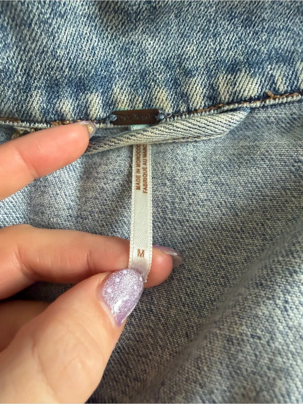 Free People Faded Light Blue Denim Trucker Jacket - Picture 4 of 4
